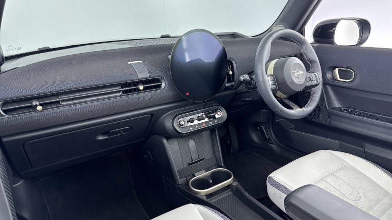 MINI Cooper 2.0 C Classic 2dr Auto Petrol Convertible